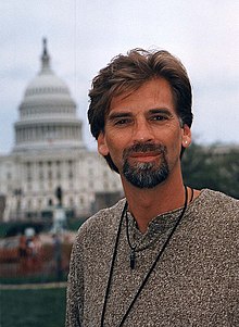 How tall is Kenny Loggins?
